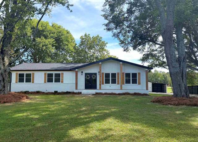 Property at 102 Co Rd 1420, Vinemont, AL, 3 beds, 2 baths