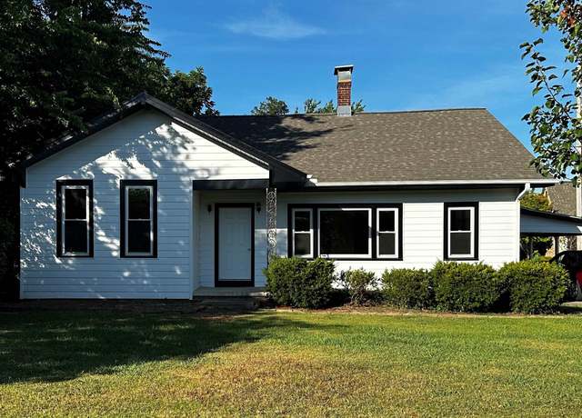 Property at 706 SW 6th Ave SW, Cullman, AL, 5 beds, 2 baths