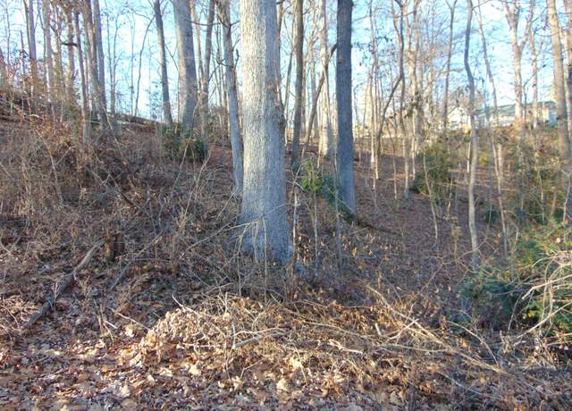 Property at 114 Creekside Dr, Florence, AL