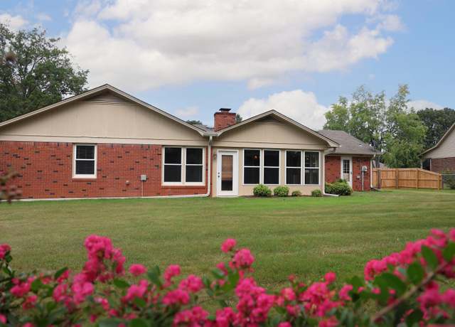 Property at 205 Knightsbridge Rd, Florence, AL, 3 beds, 2 baths