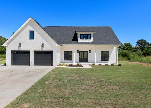 Property at 101 Oakview Cir, Killen, AL, 3 beds, 2.5 baths