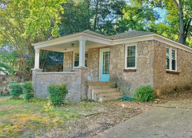 Property at 326 Edgewood Dr, Florence, AL, 2 beds, 1 bath