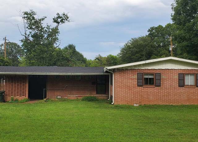 Property at 1305 S Madison St, Athens, AL, 3 beds, 2 baths