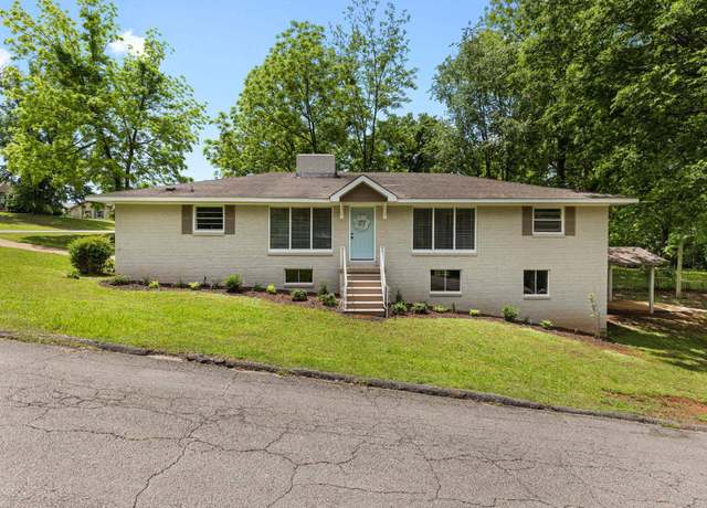 Property at 3113 E 19th Ave, Sheffield, AL, 3 beds, 2 baths