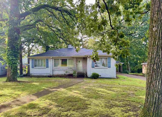 Property at 1824 Tune Ave, Florence, AL, 5 beds, 2 baths