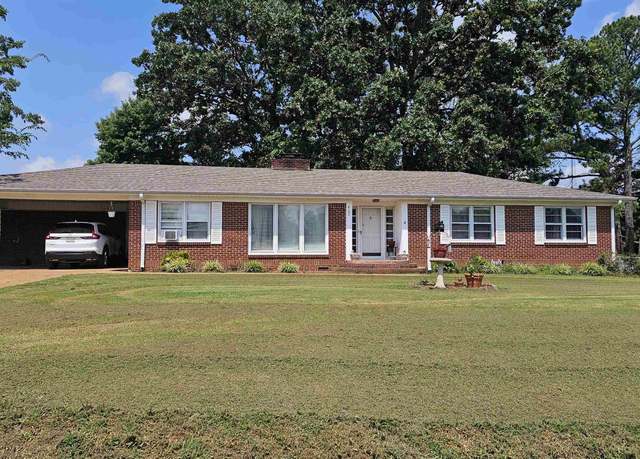 Property at 4102 Hayes St, Florence, AL, 3 beds, 1.5 baths