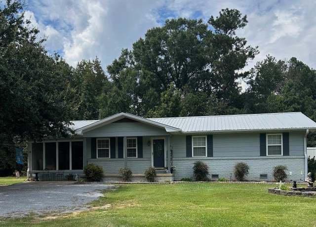 Property at 103 Arkadelphia Rd NE, Hanceville, AL, 3 beds, 2 baths