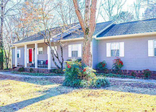 Property at 122 SW 7th Ave, Red Bay, AL, 3 beds, 4 baths