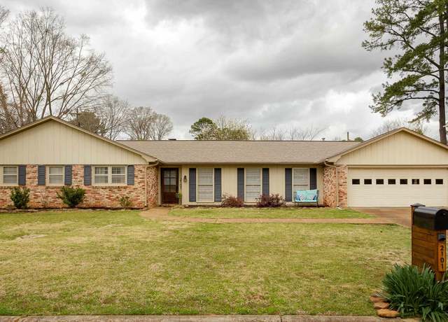 Property at 2101 Bower Dr, Florence, AL, 4 beds, 2.5 baths