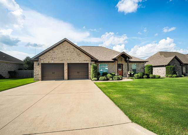 Property at 135 Fox Loop, Muscle Shoals, AL, 3 beds, 2 baths