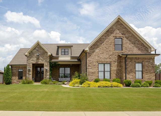 Property at 208 Chestnut Oak Dr, Florence, AL, 4 beds, 3 baths