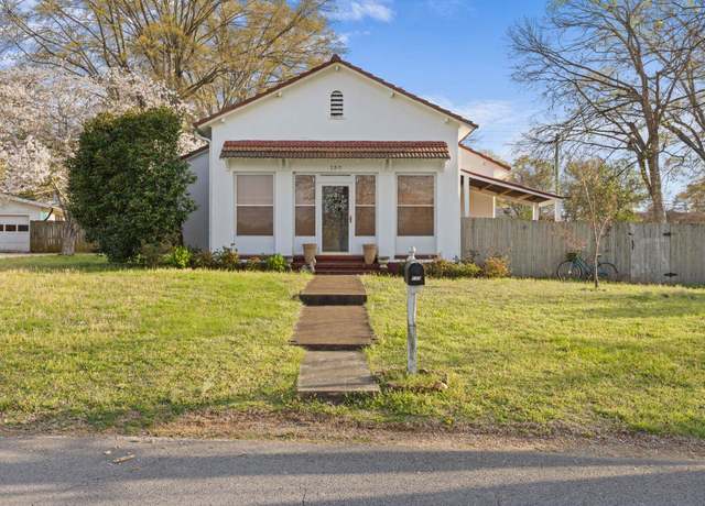 Property at 130 Norris Cir, Sheffield, AL, 2 beds, 2 baths