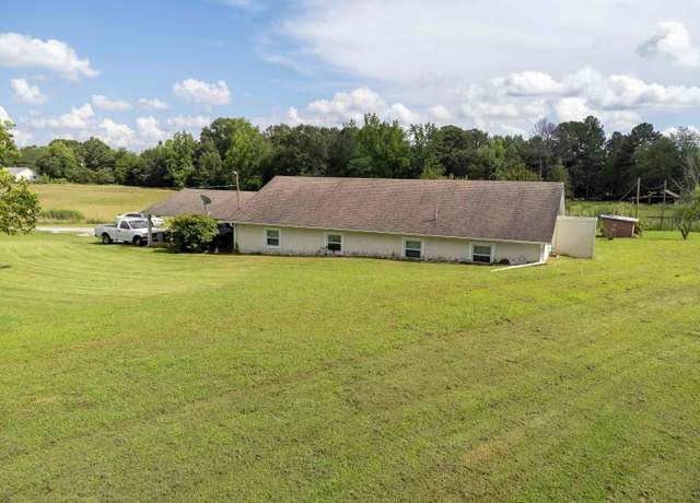 Property at 385 Co Rd 239, Florence, AL, 3 beds, 1 bath