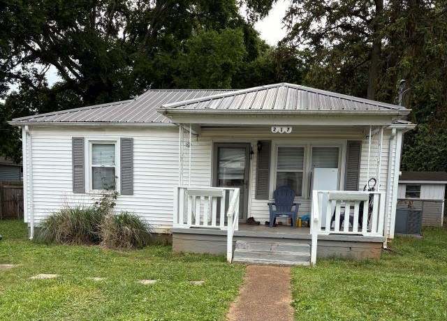 Property at 217 Lewis St, Muscle Shoals, AL, 2 beds, 1 bath