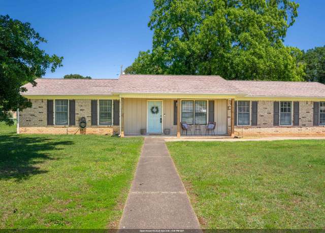 Property at 1907 Jackson Ave, Muscle Shoals, AL, 3 beds, 2 baths