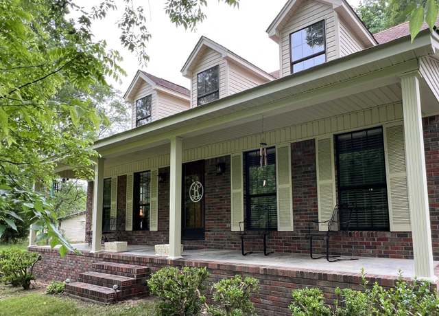 Property at 165 Whitten Ln, Florence, AL, 4 beds, 2 baths