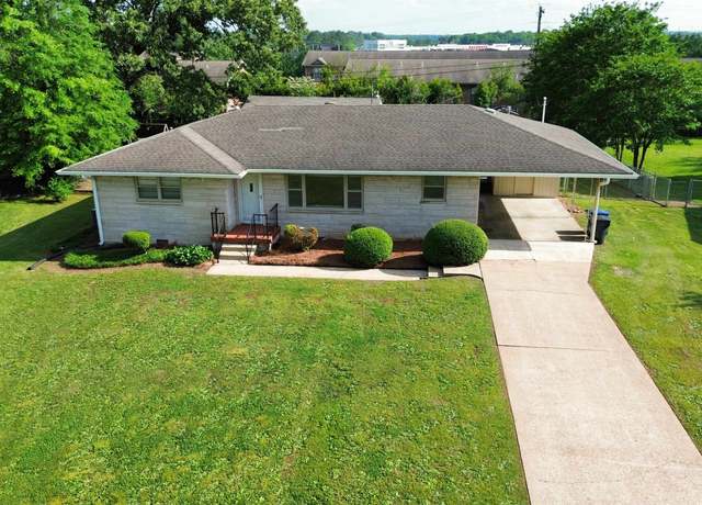 Property at 1921 Holiday Dr, Florence, AL, 3 beds, 2 baths