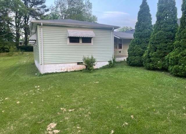 Property at 507 S Hickory St, Tuscumbia, AL, 3 beds, 1 bath