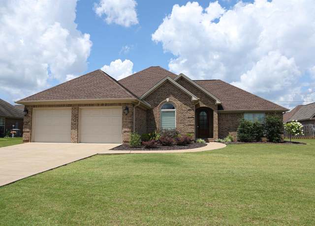 Property at 122 Sullivan Rd, Muscle Shoals, AL, 3 beds, 2 baths