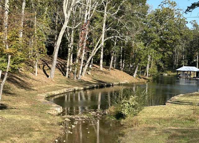 Property at 019 N Shore Dr, Florence, AL