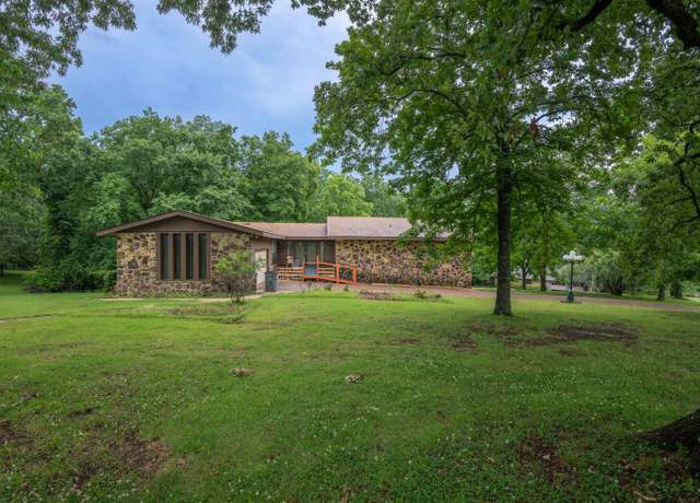 Property at 7712 Dr Kennedy Dr, Florence, AL, 4 beds, 3 baths
