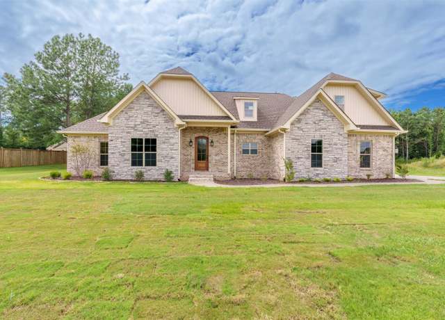Property at 101 Allens Way, Florence, AL, 4 beds, 3.5 baths