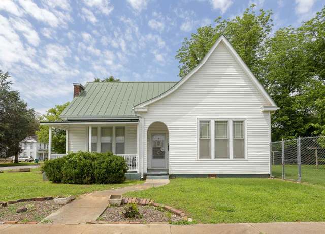 Property at 308 Third St, Tuscumbia, AL, 3 beds, 1 bath