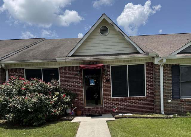 Property at 373 NW Cherry St, Hartselle, AL, 2 beds, 2 baths