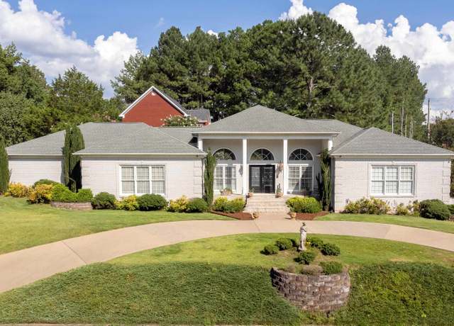 Property at 102 Creekpoint Rd, Florence, AL, 3 beds, 4 baths
