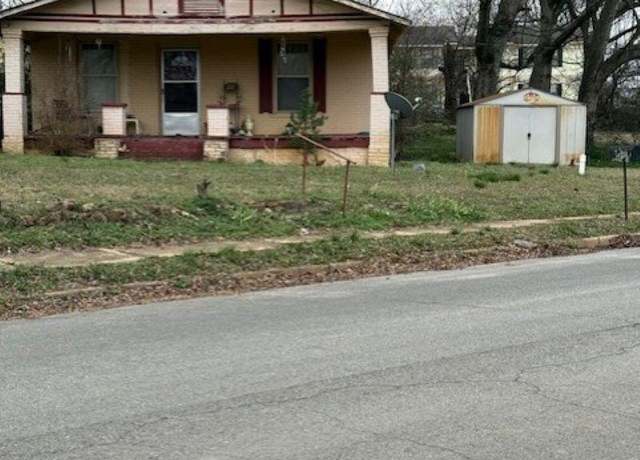 Property at 800 N Dover Ave, Sheffield, AL, 2 beds, 1 bath