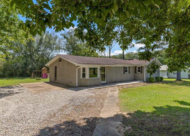 Property at 2332 Co Rd 36, Killen, AL, 3 beds, 3 baths