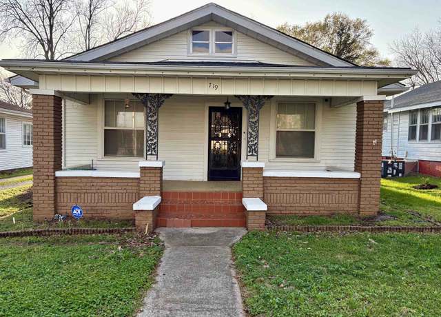 Property at 719 N Main St, Tuscumbia, AL, 3 beds, 2 baths