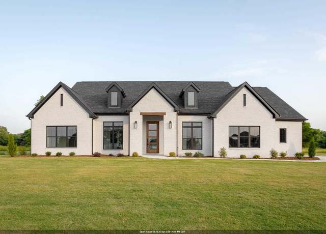Property at 105 Ridge Point Dr, Sheffield, AL, 4 beds, 2 baths