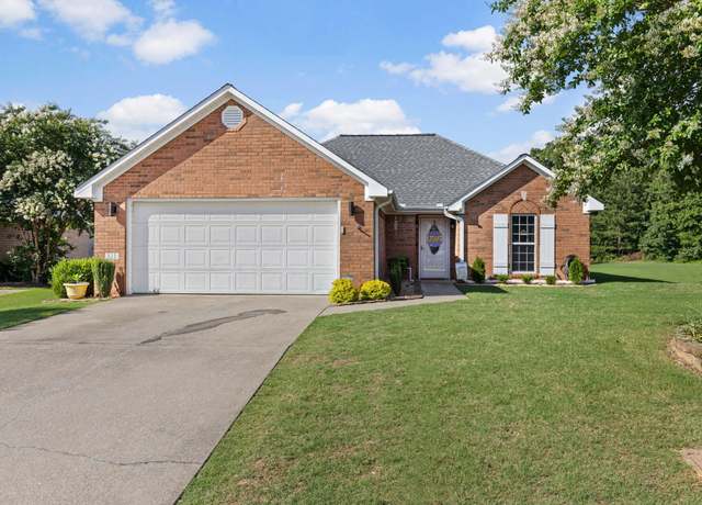 Property at 111 Casey Ln, Florence, AL, 2 beds, 2 baths