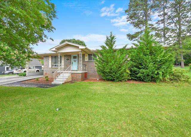 Property at 2015 Sandy Ave SW, Cullman, AL, 3 beds, 2 baths