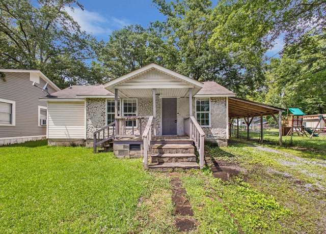Property at 1315 St Joseph St, Cullman, AL, 3 beds, 2 baths