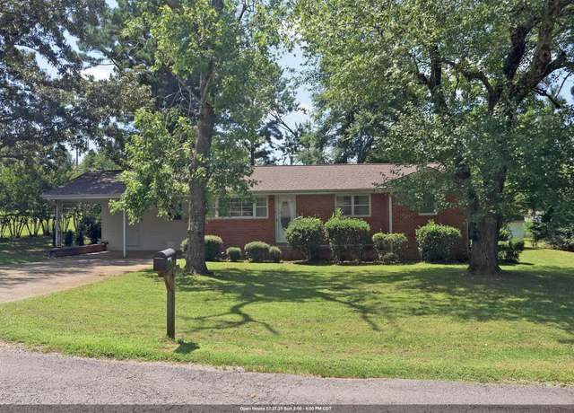 Property at 110 Wilkes Ln, Florence, AL, 3 beds, 1.5 baths