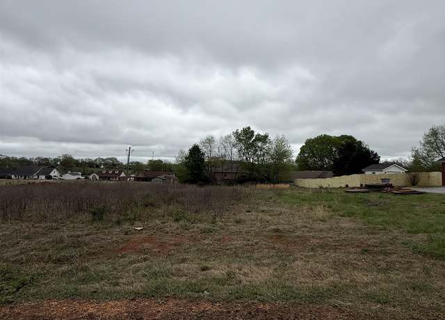 Property at 700 Oakview Cir, Killen, AL