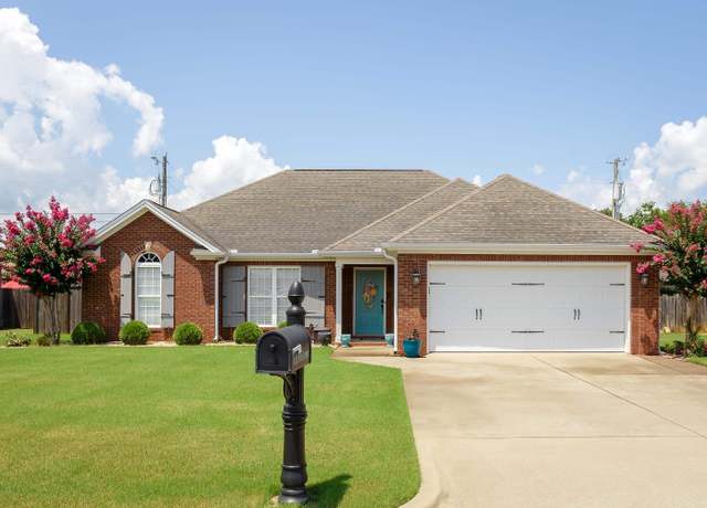 Property at 141 Fox Loop, Muscle Shoals, AL, 3 beds, 2 baths