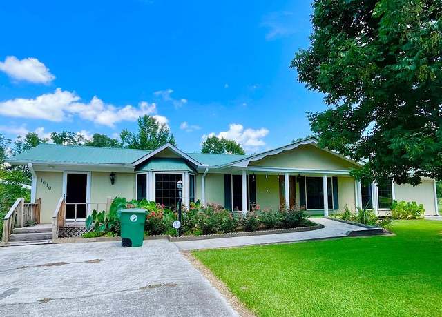 Property at 1610 Edward St, Hanceville, AL, 3 beds, 2 baths