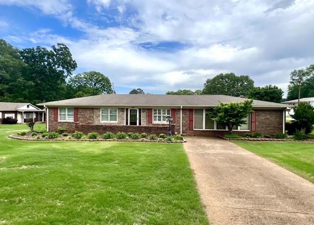 Property at 300 Tennessee River Dr, Muscle Shoals, AL, 3 beds, 2 baths
