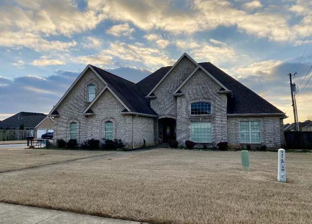Property at 2502 Brown St, Muscle Shoals, AL, 4 beds, 3.5 baths