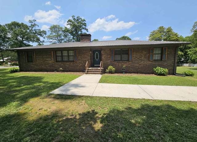 Property at 513 SE Ohio Ave, Hanceville, AL, 4 beds, 2 baths