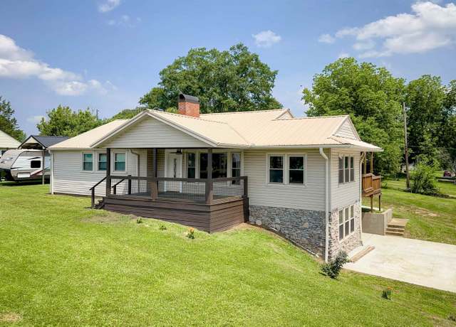 Property at 1215 Lessman St SW, Cullman, AL, 3 beds, 2 baths