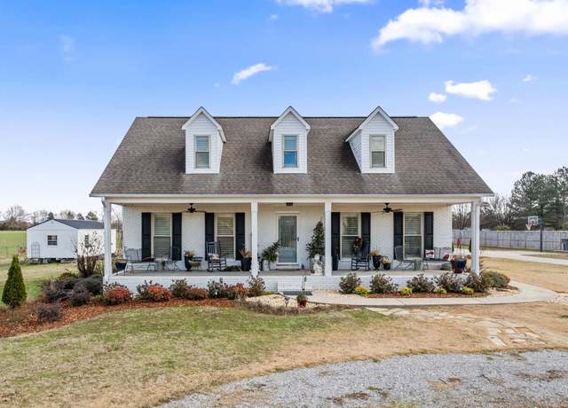 Property at 6300 Co Rd 15, Florence, AL, 3 beds, 2.5 baths