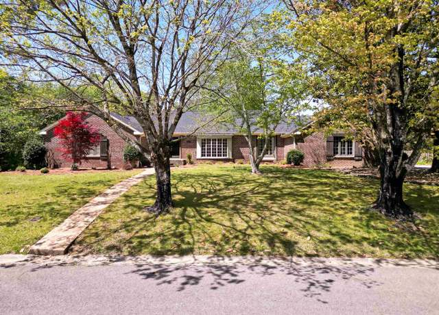 Property at 815 Briarcliff Dr, Cullman, AL, 4 beds, 2.5 baths