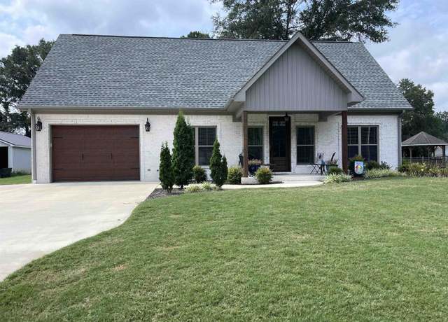 Property at 1096 Raintree Dr, Tuscumbia, AL, 4 beds, 3 baths