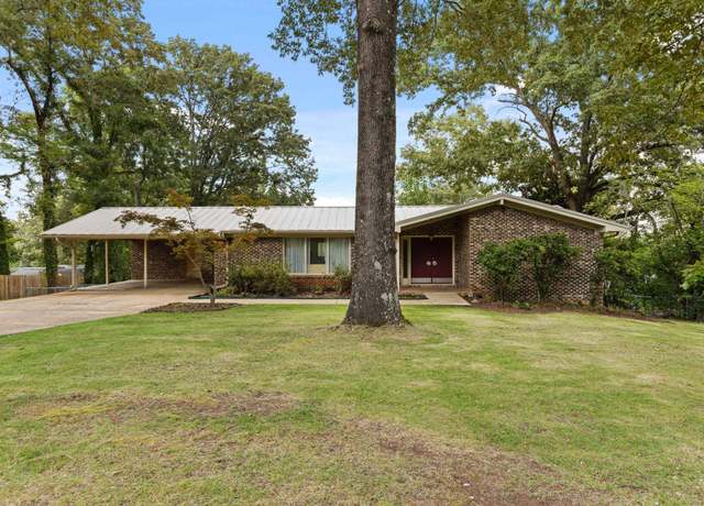 Property at 400 Meadow Hill Rd, Sheffield, AL, 3 beds, 2 baths
