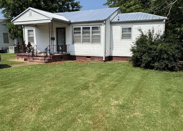 Property at 1005 John St, Tuscumbia, AL, 3 beds, 1 bath