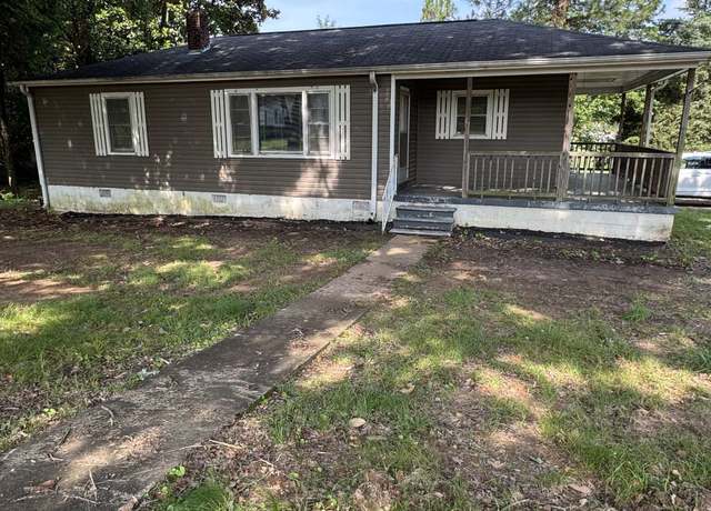 Property at 245 N Broadway St, Florence, AL, 3 beds, 1 bath